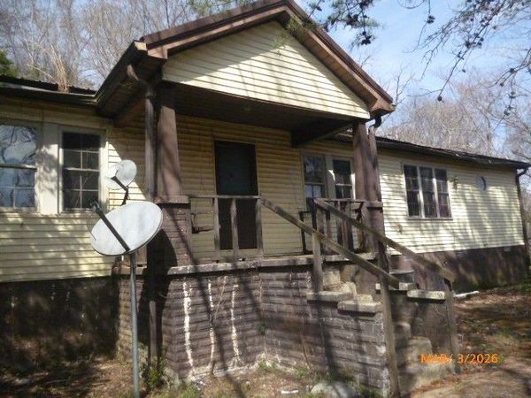 110 N Church St , Erin, TN 37061