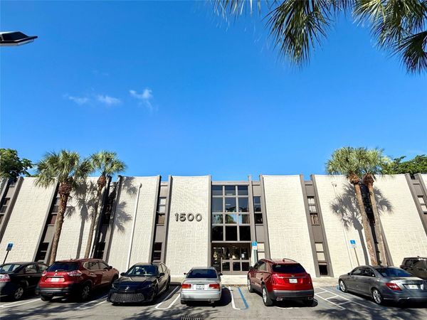 1500 N University Dr, Unit 101, Coral Springs, FL 33071