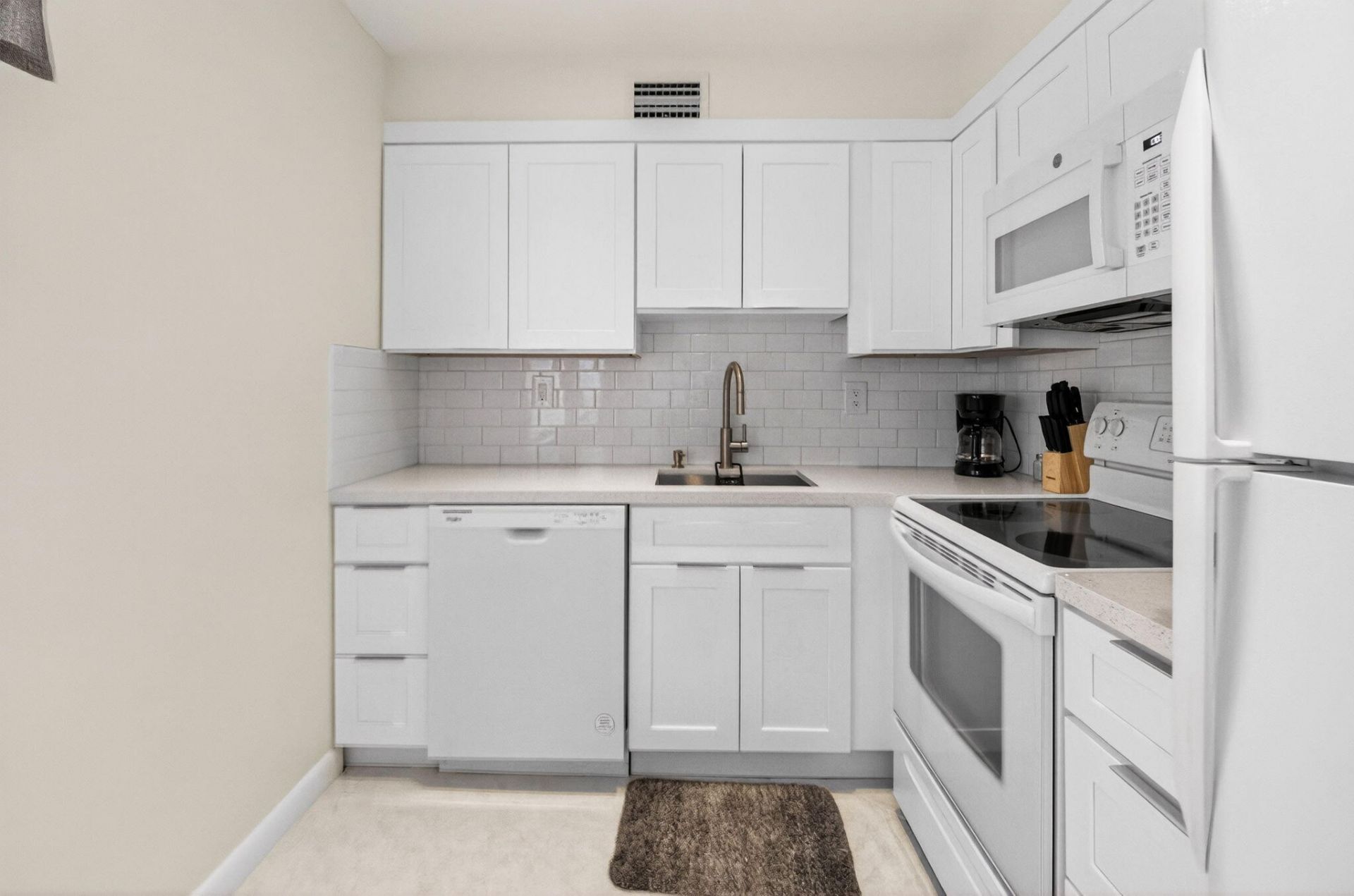 173 Flanders D, Delray Beach, FL 33484 Photo