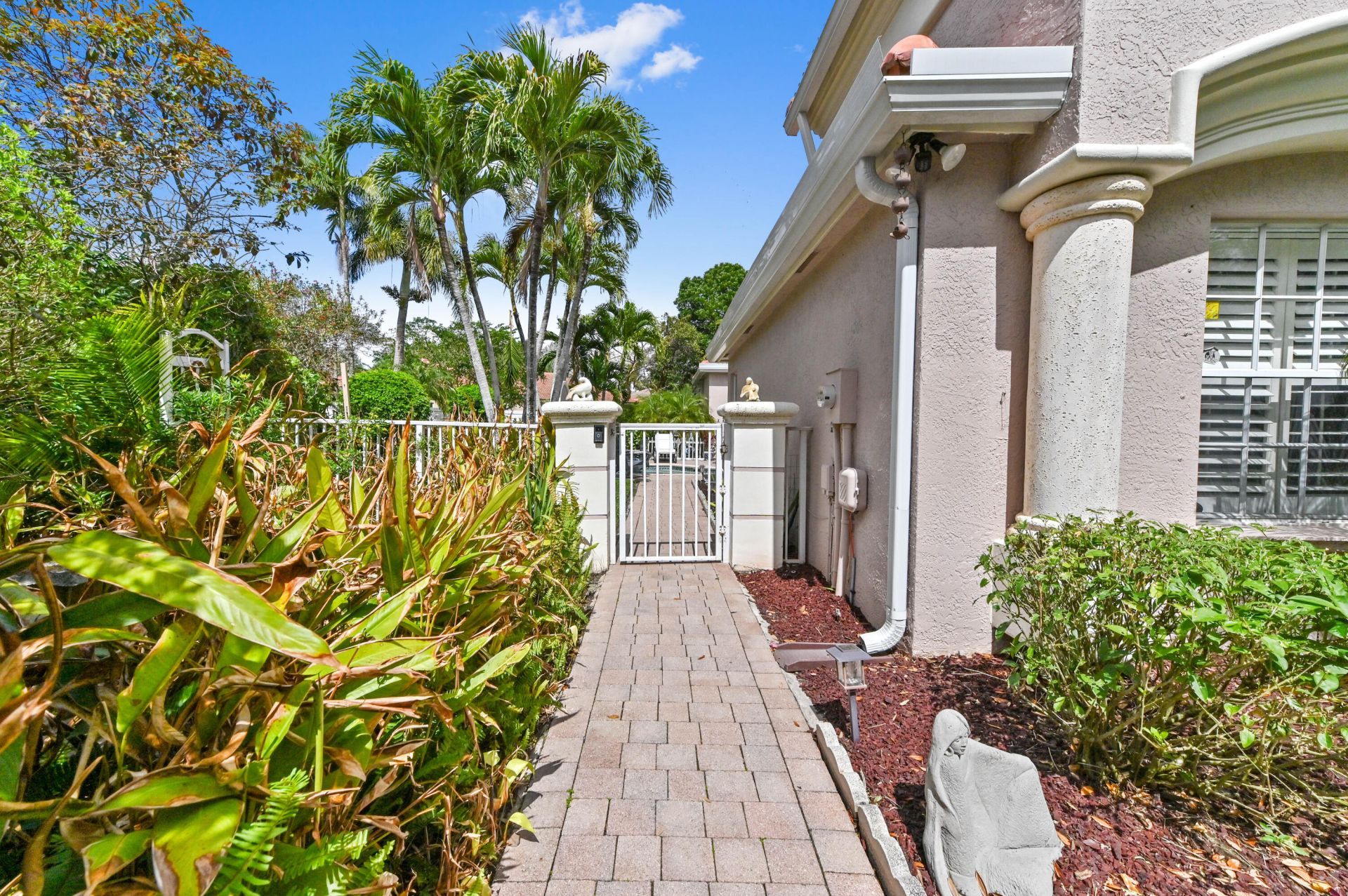 2395 Kemps Bay, West Palm Beach, FL 33411 Photo