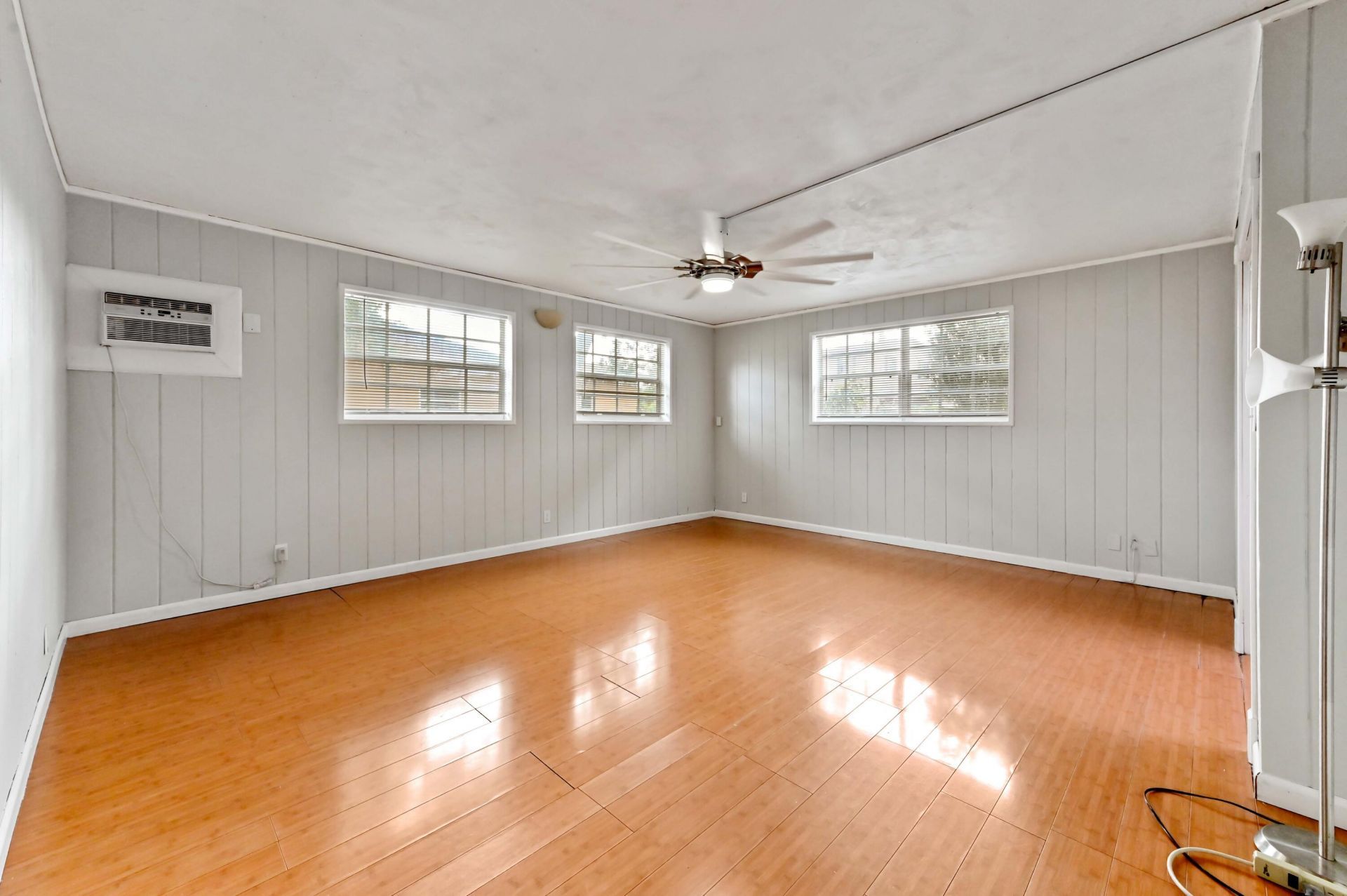 6260 NW 19th Street, Sunrise, FL 33313 Photo