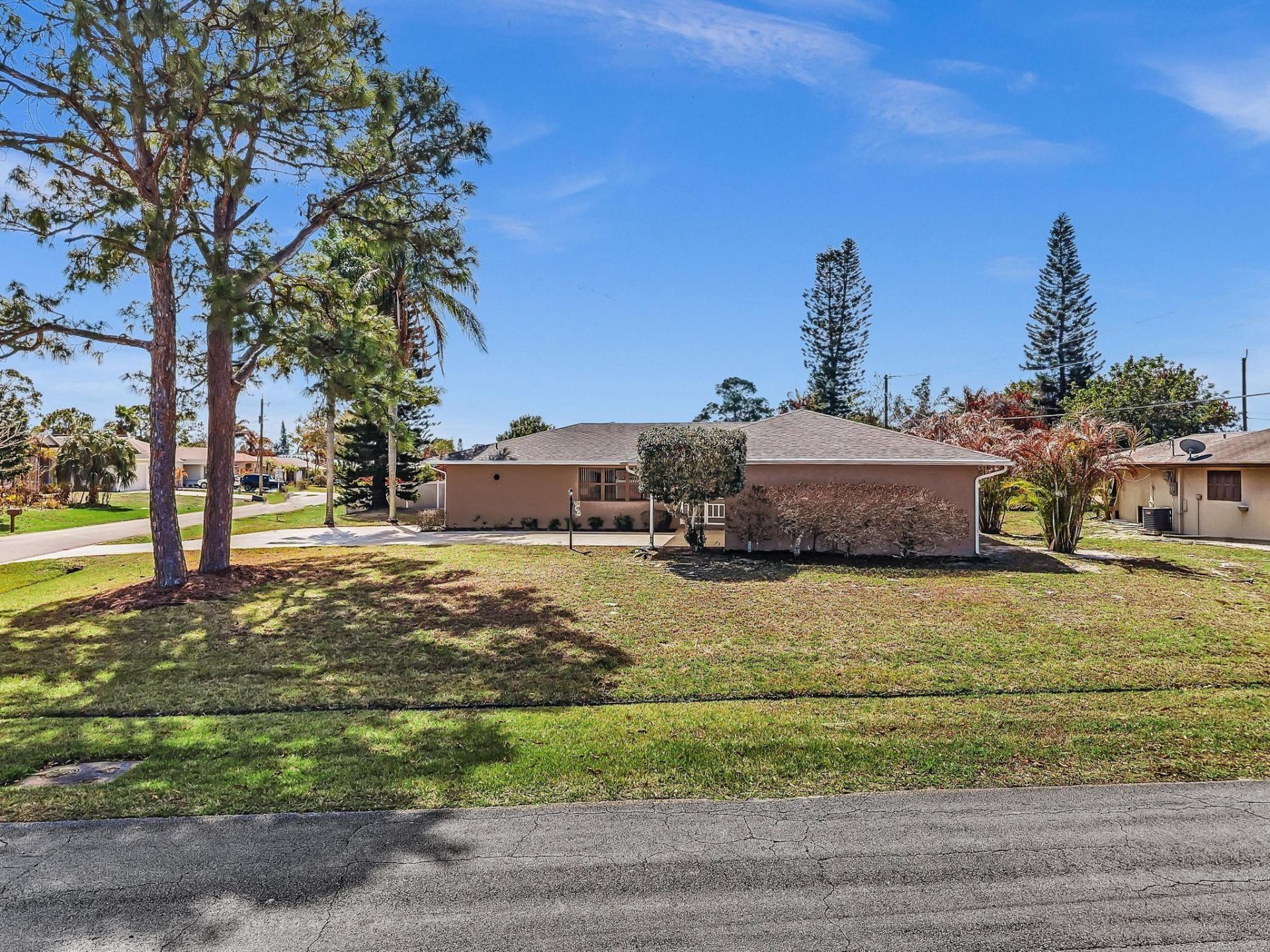 2002 SE Aneci St, Port Saint Lucie, FL 34984 Photo