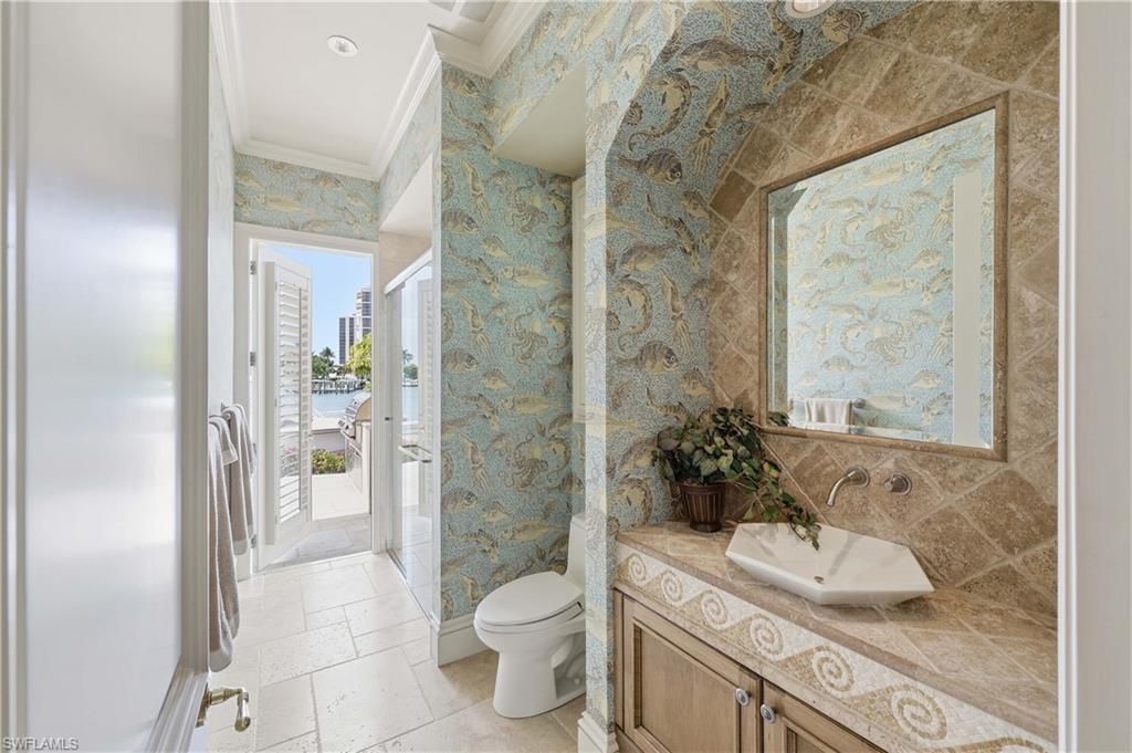 313 Neapolitan Way, Naples, FL 34103 Photo