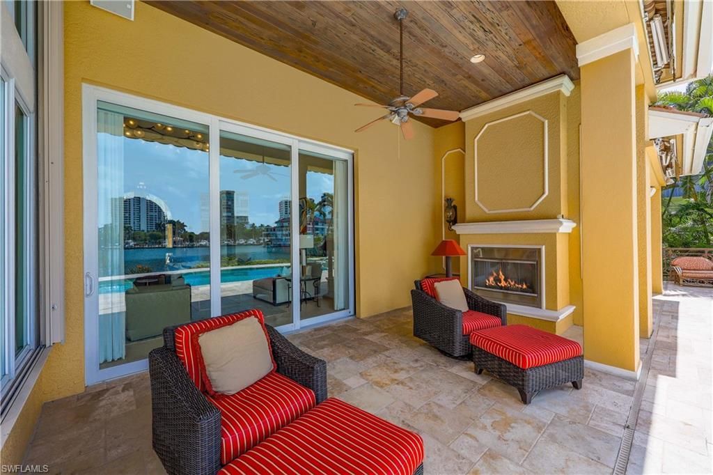 313 Neapolitan Way, Naples, FL 34103 Photo