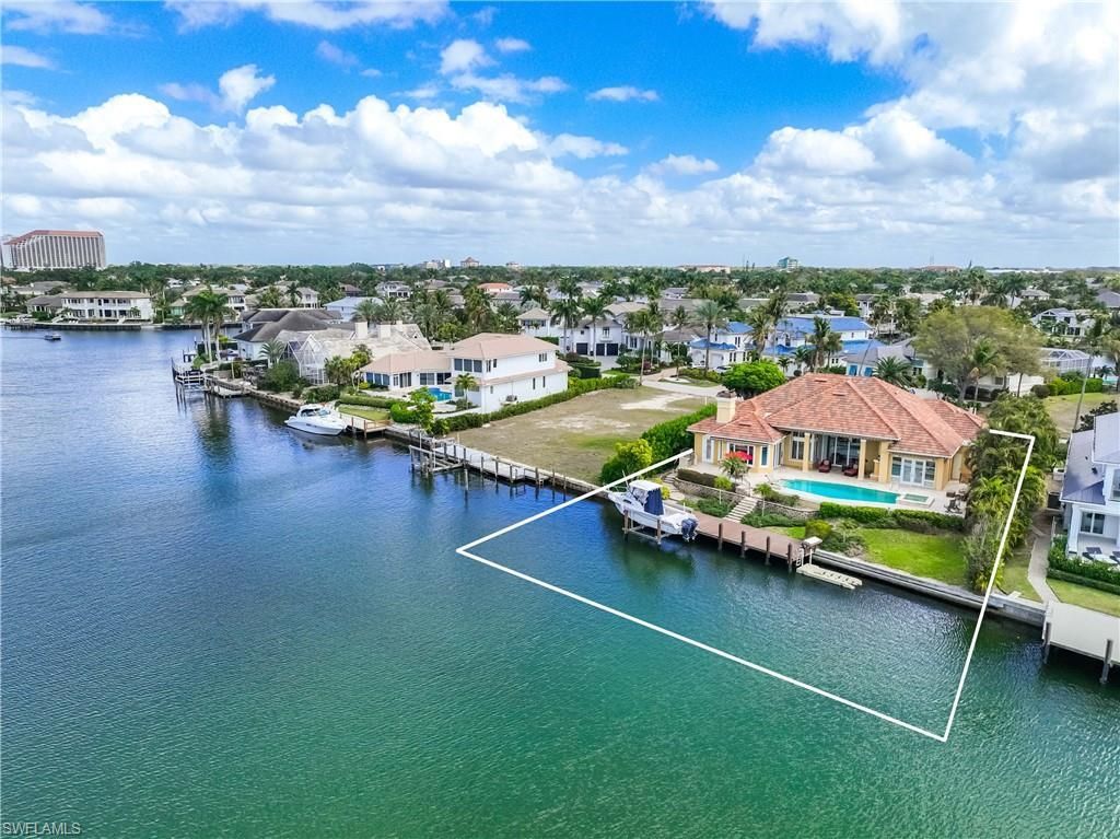 313 Neapolitan Way, Naples, FL 34103 Photo