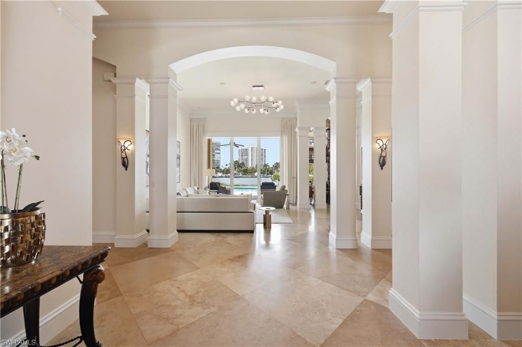 313 Neapolitan Way, Naples, FL 34103 Photo