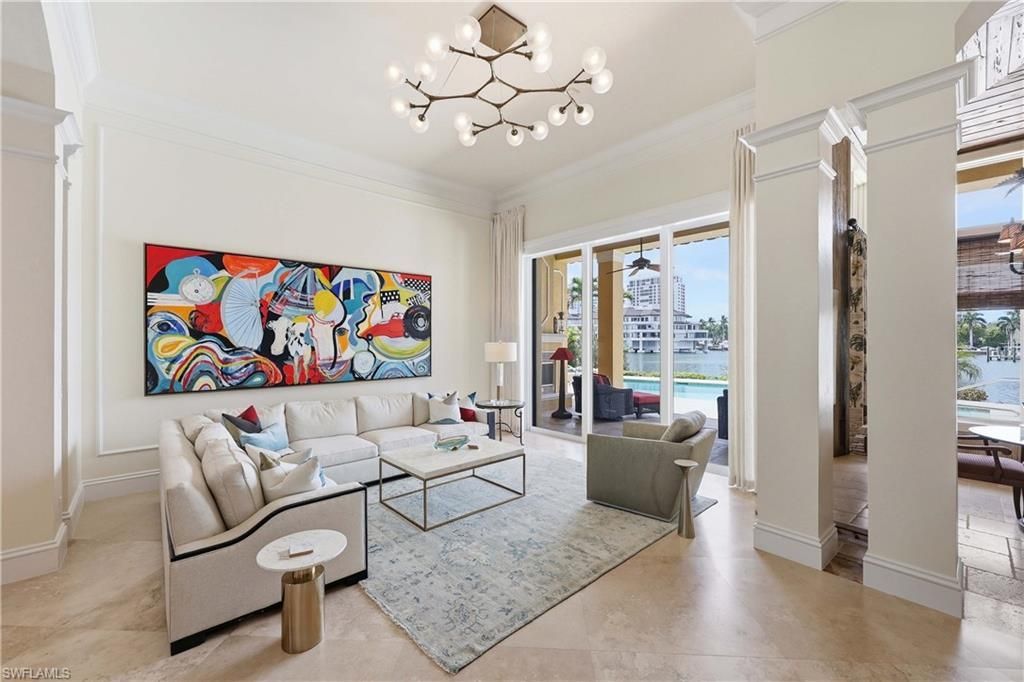 313 Neapolitan Way, Naples, FL 34103 Photo