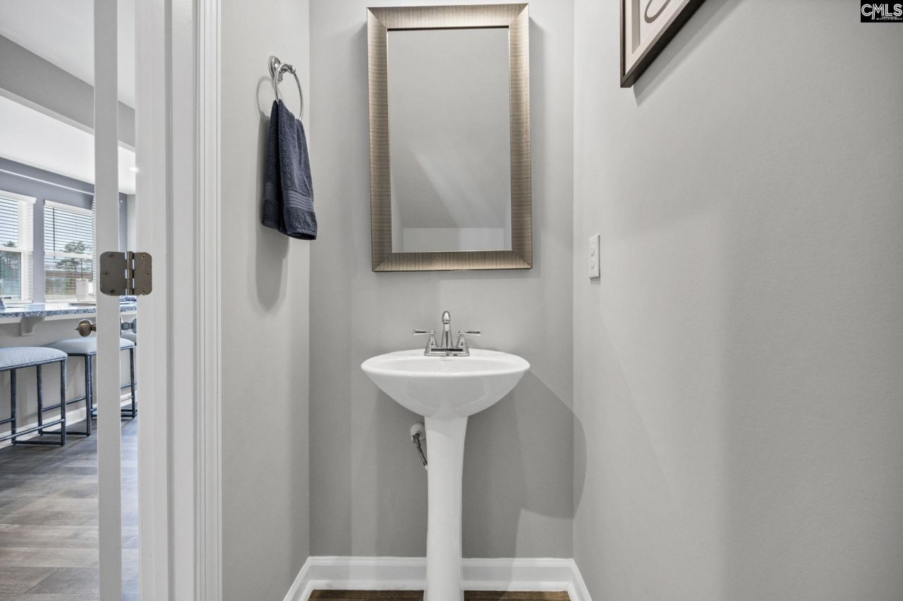 1003 Cornelia Street Photo 17