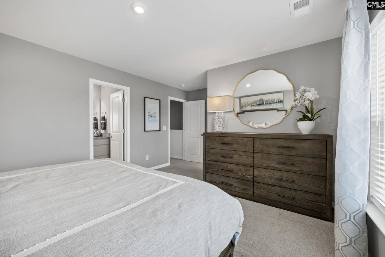 1003 Cornelia Street Photo 20