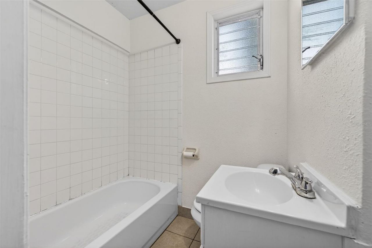 500 35th Avenue N, Saint Petersburg, FL 33704 Photo