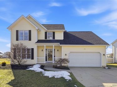 72 Michaels Walk, Lancaster, NY 14086