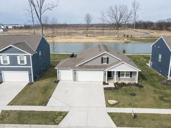 11 Sawmill Drive, Ashville, OH 43103