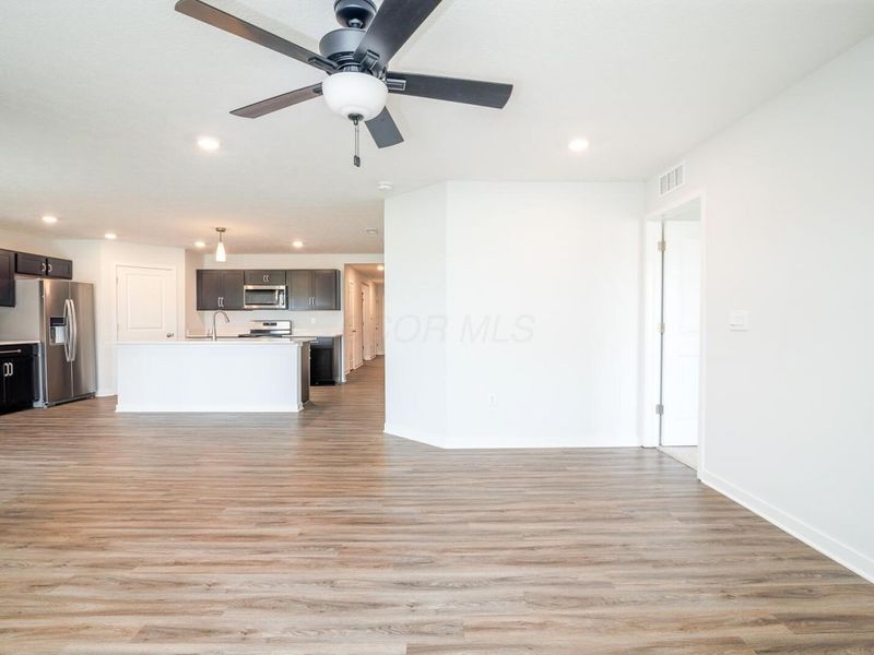 11 Sawmill Drive, Ashville, OH 43103 Photo 9