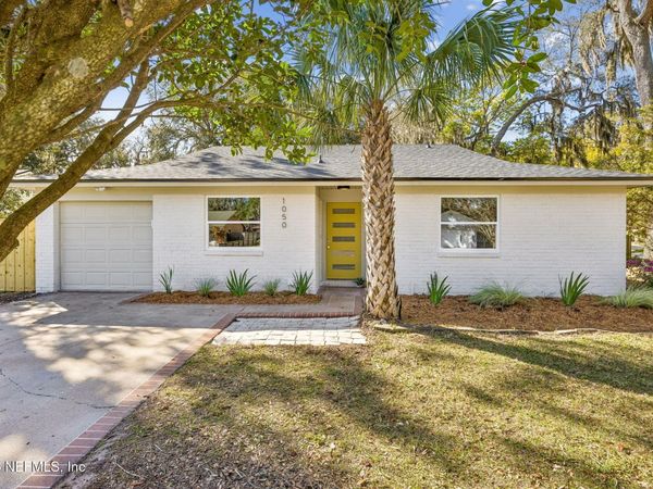 1050 MAGNOLIA LANDING Drive, Jacksonville, FL 32233