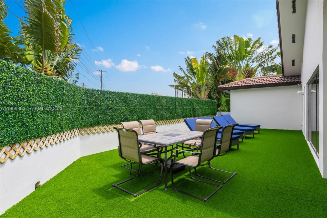 1173 NE 104th St , Miami Shores, FL 33138 Photo