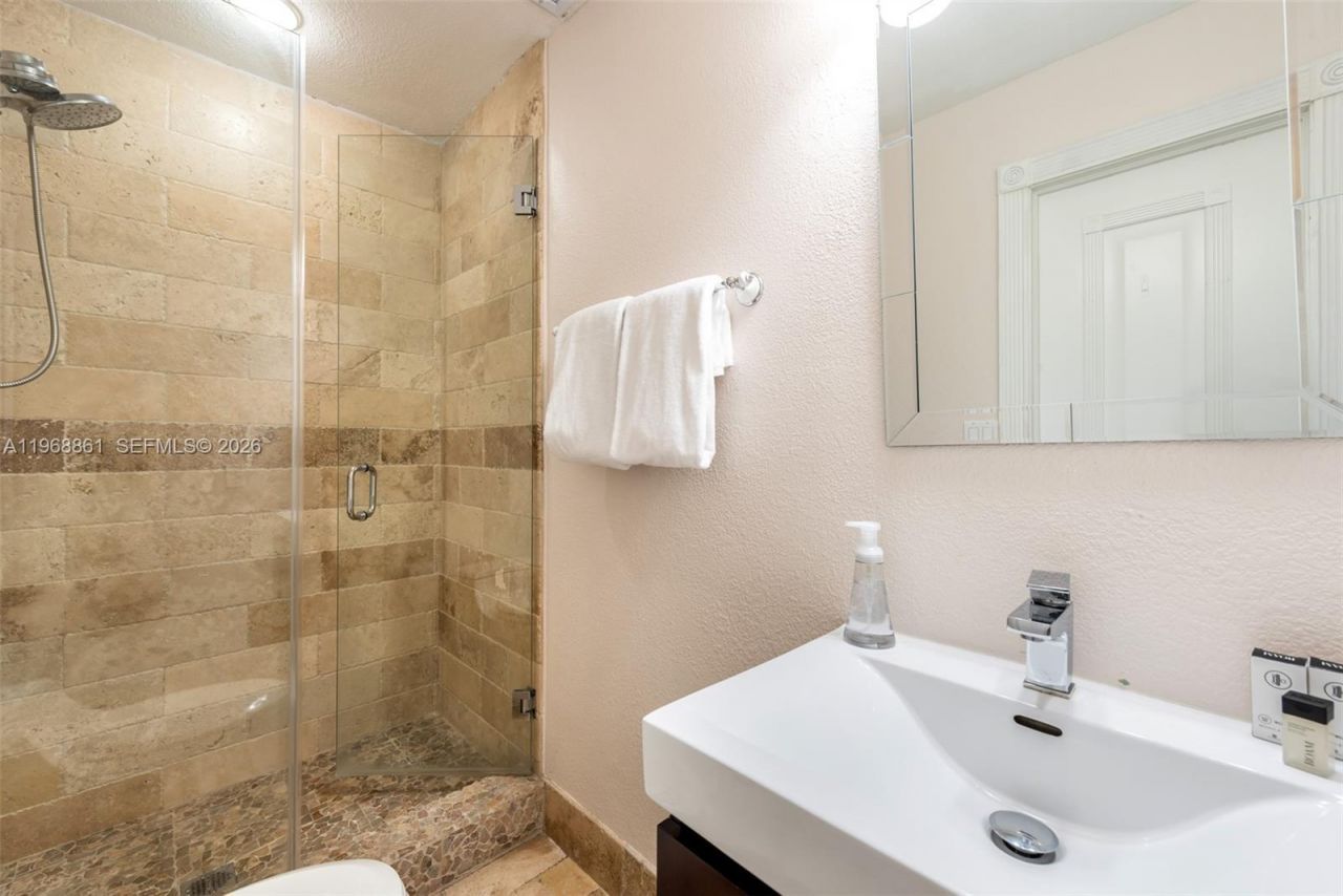 1173 NE 104th St , Miami Shores, FL 33138 Photo