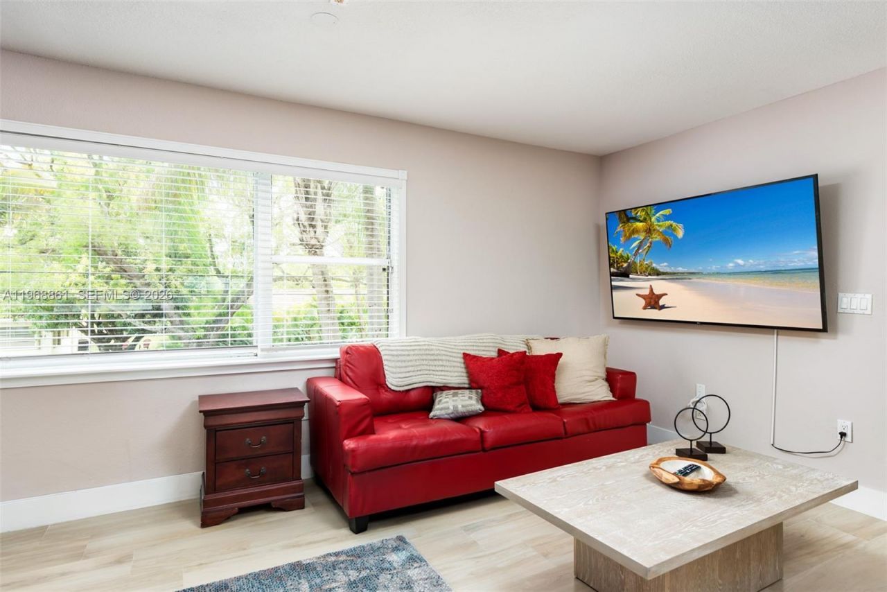 1173 NE 104th St , Miami Shores, FL 33138 Photo