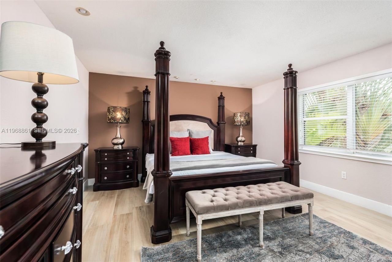 1173 NE 104th St , Miami Shores, FL 33138 Photo