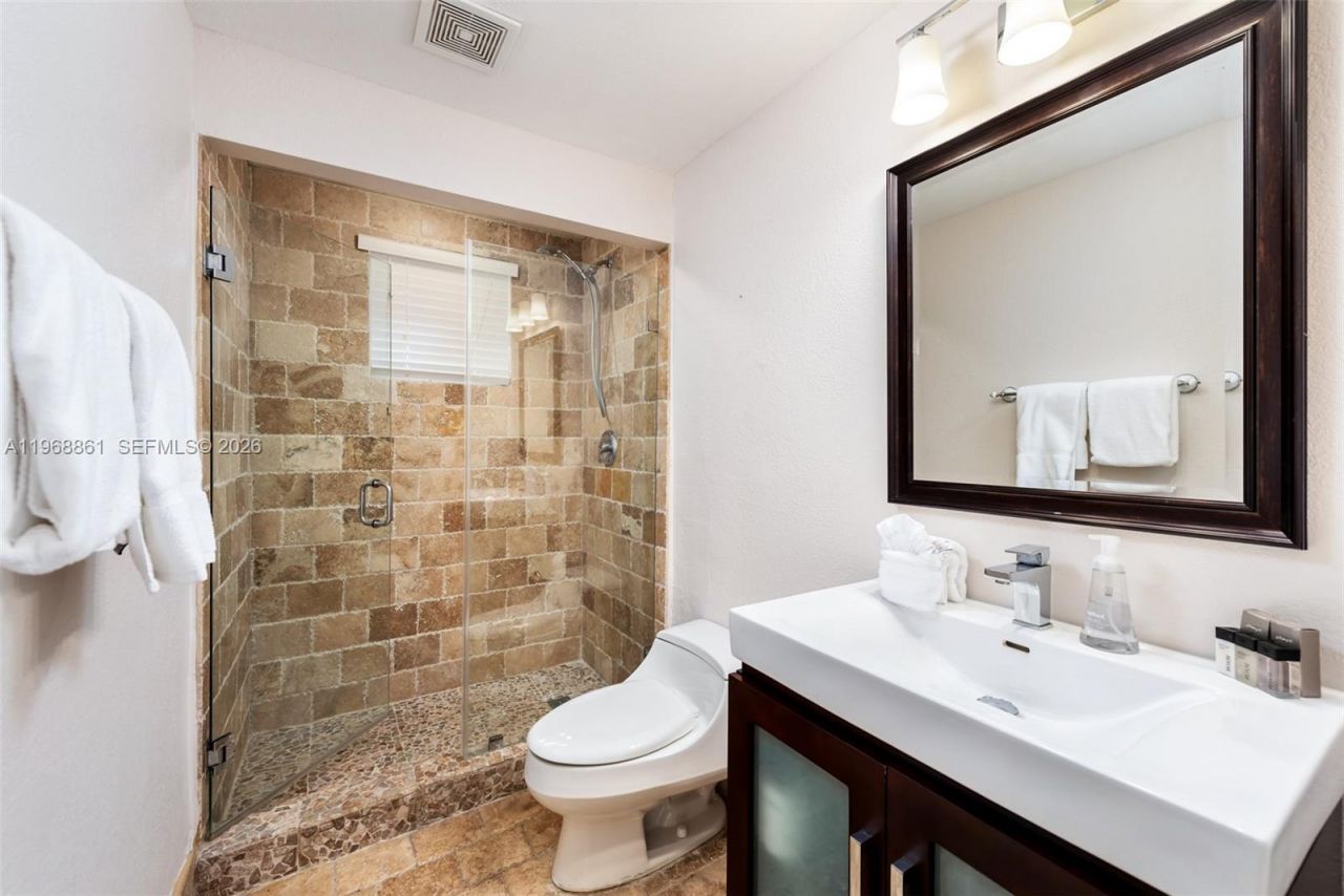 1173 NE 104th St , Miami Shores, FL 33138 Photo