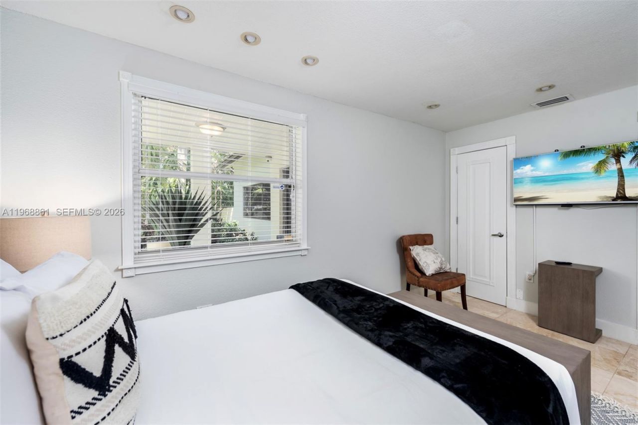 1173 NE 104th St , Miami Shores, FL 33138 Photo