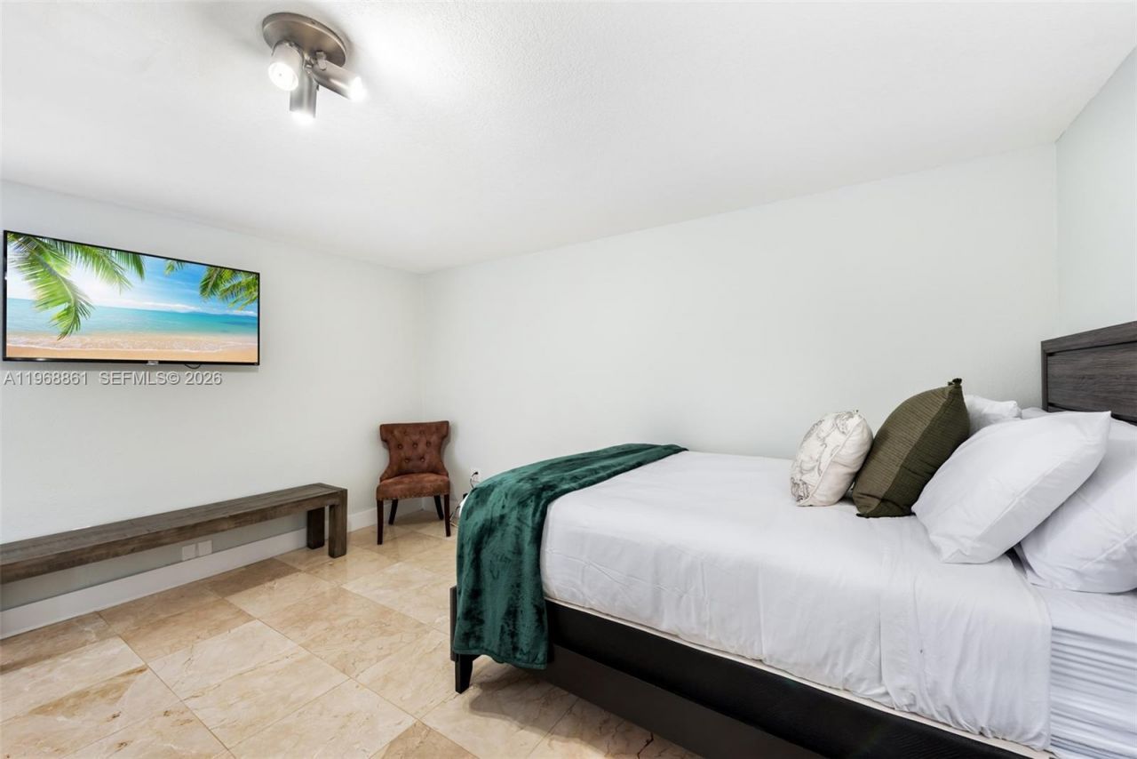 1173 NE 104th St , Miami Shores, FL 33138 Photo