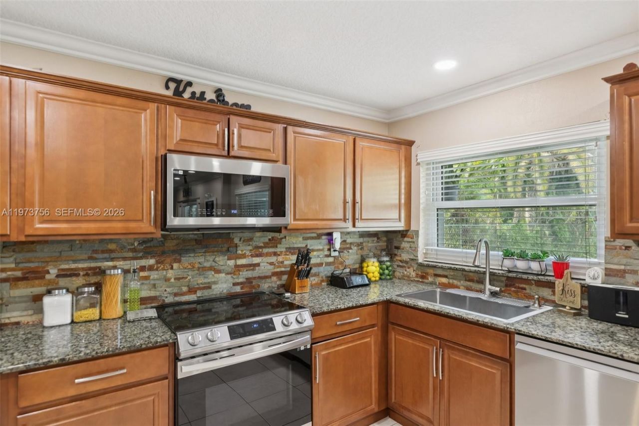 11573 NW 39th Pl, Coral Springs, FL 33065 Photo