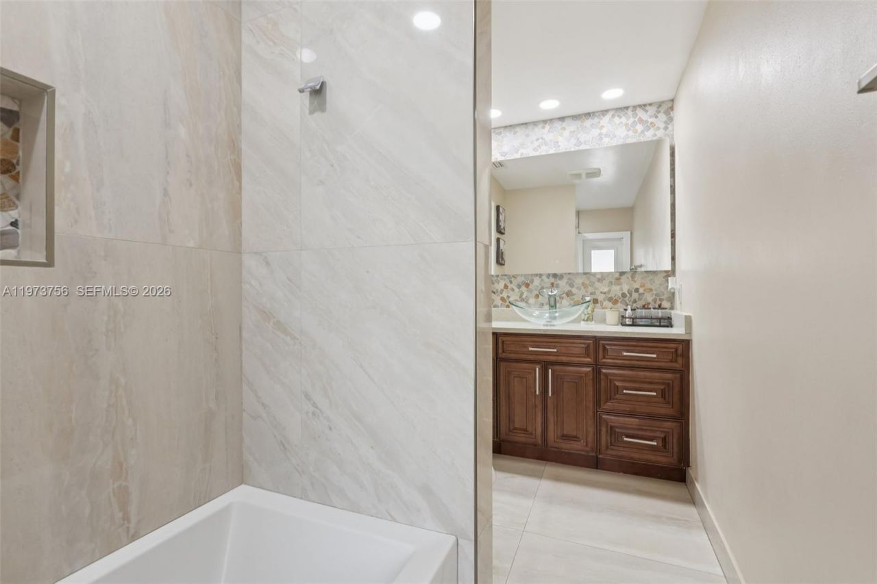 11573 NW 39th Pl, Coral Springs, FL 33065 Photo