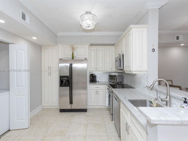 6976 SW 39th St , Unit G204, Davie, FL 33314