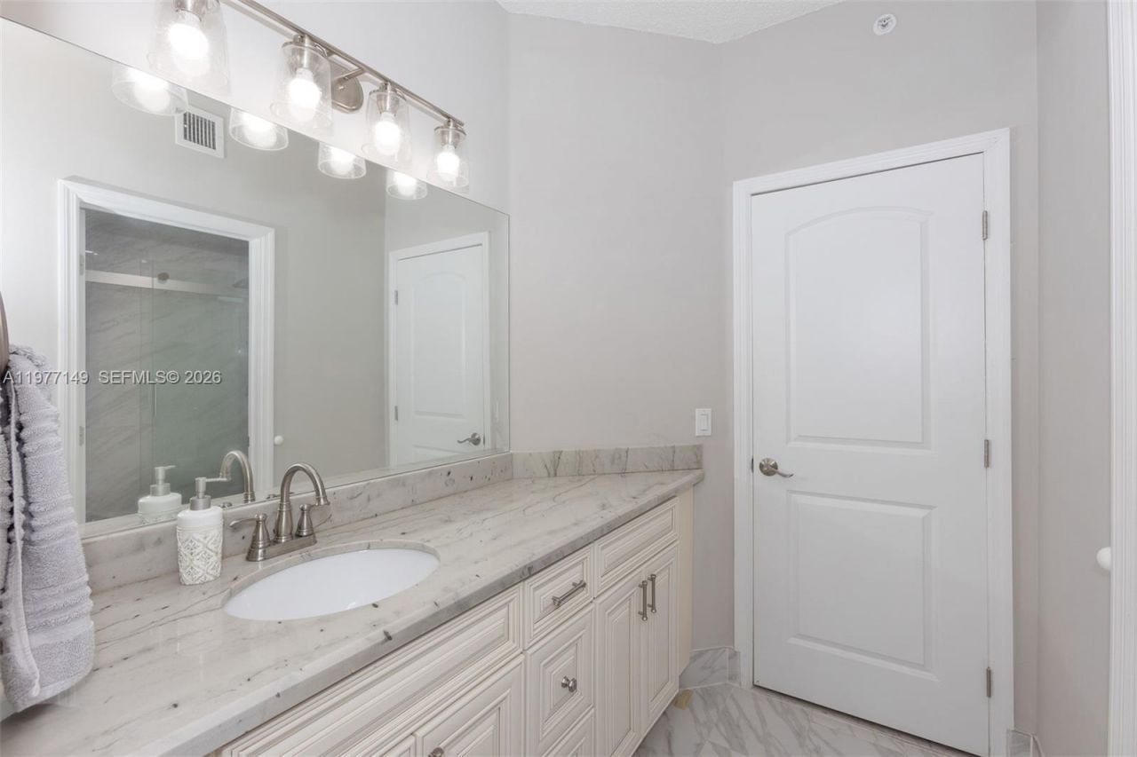 6976 SW 39th St , Unit G204, Davie, FL 33314 Photo