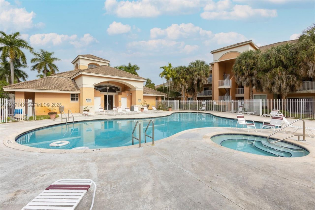 6976 SW 39th St , Unit G204, Davie, FL 33314 Photo