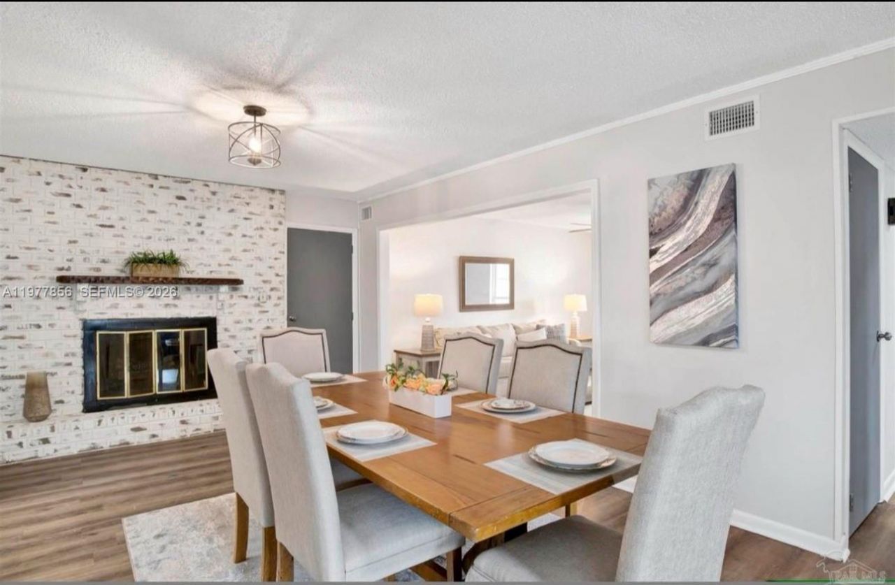 3525 Brookshire Dr, Pensacola, FL 32504 Photo