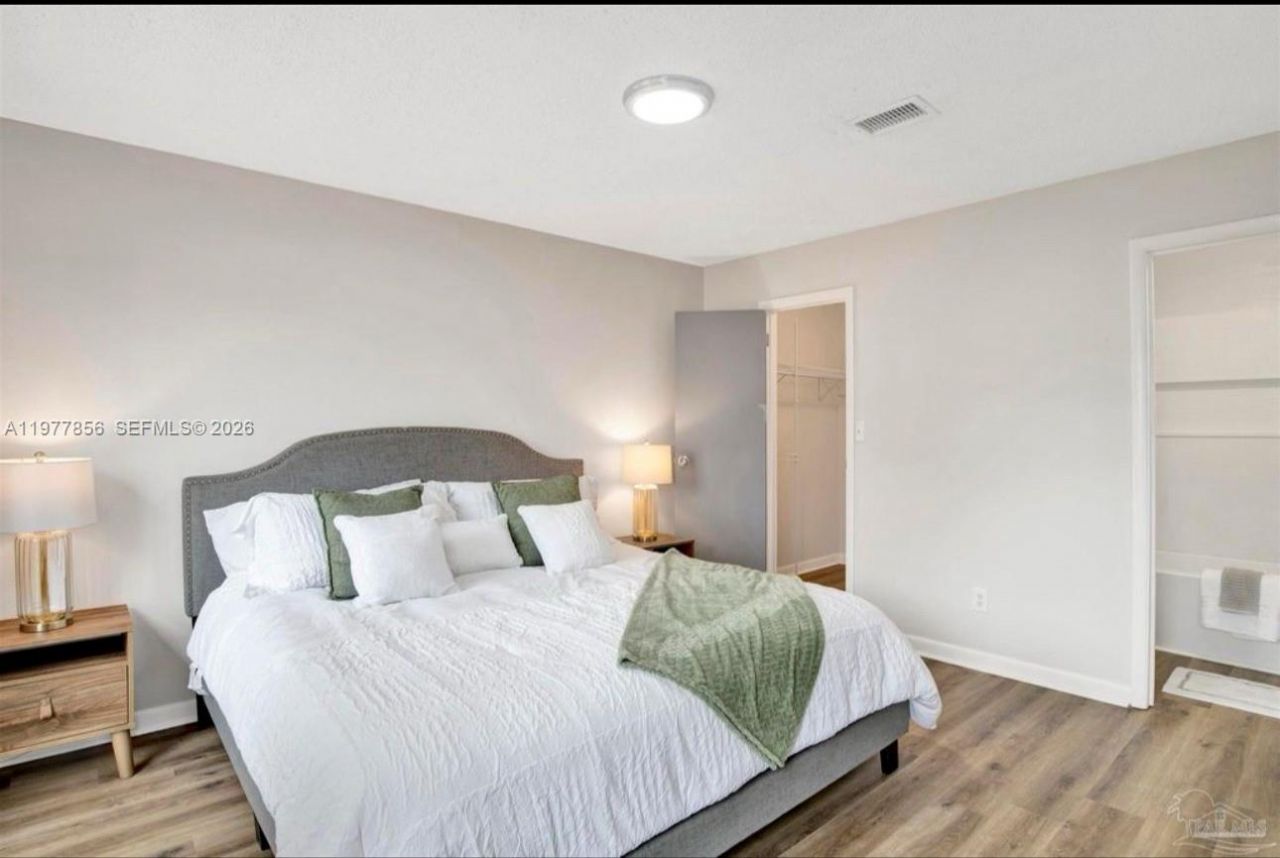 3525 Brookshire Dr, Pensacola, FL 32504 Photo