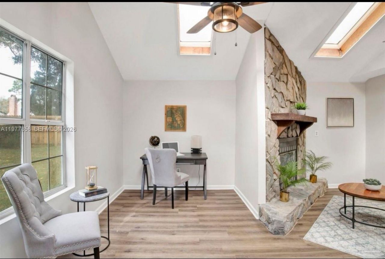 3525 Brookshire Dr, Pensacola, FL 32504 Photo