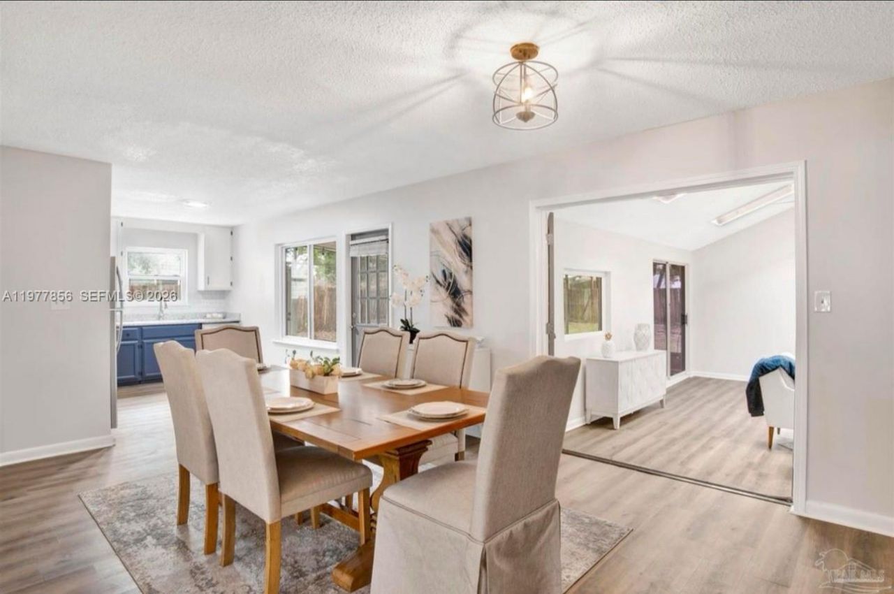 3525 Brookshire Dr, Pensacola, FL 32504 Photo