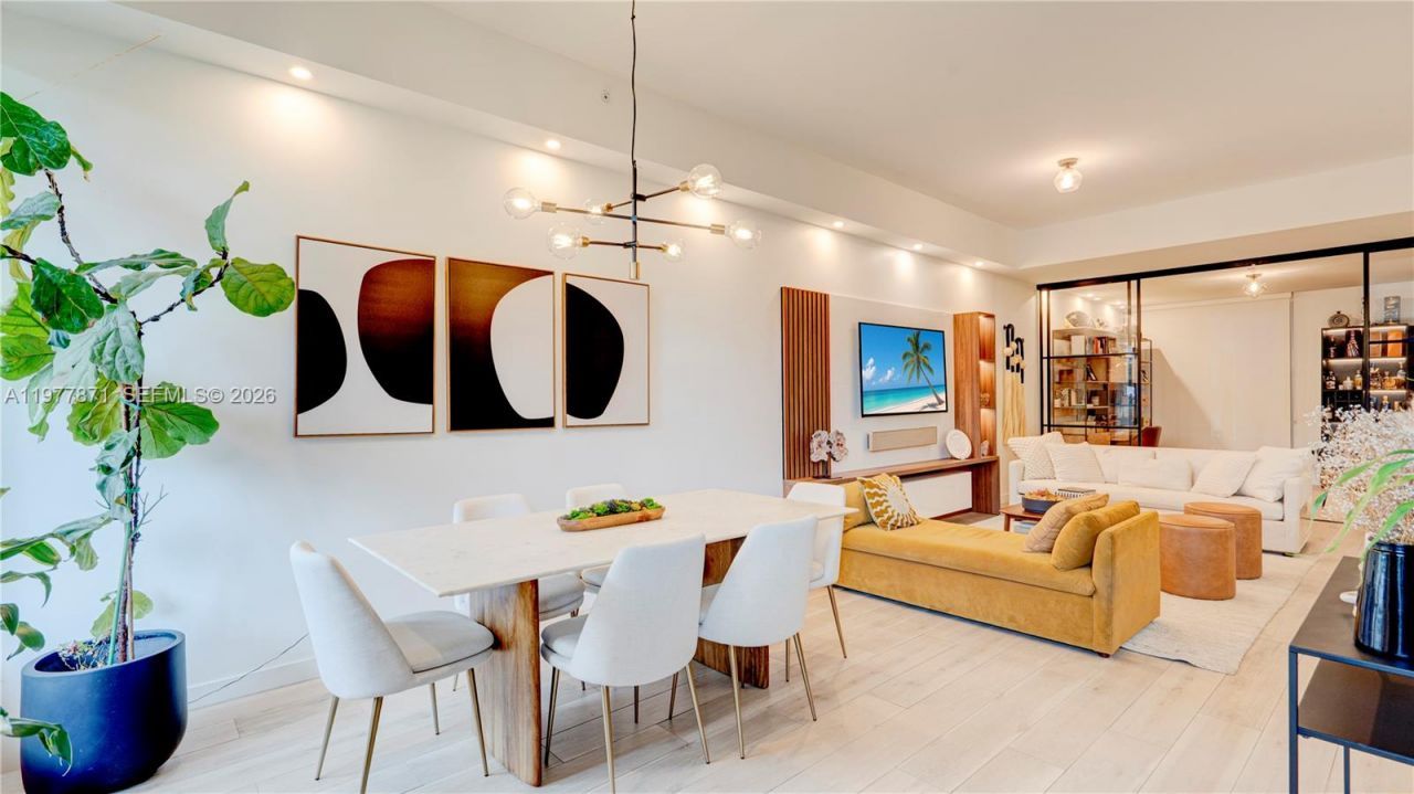 545 SW 11th St, Unit 105, Miami, FL 33129 Photo