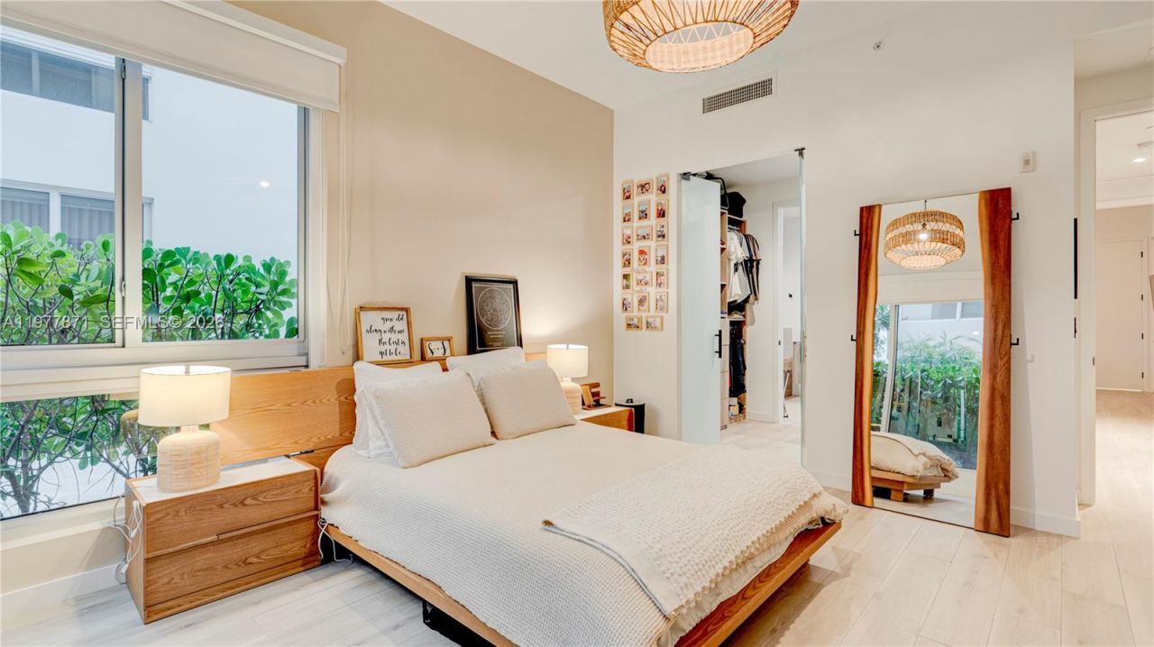 545 SW 11th St, Unit 105, Miami, FL 33129 Photo