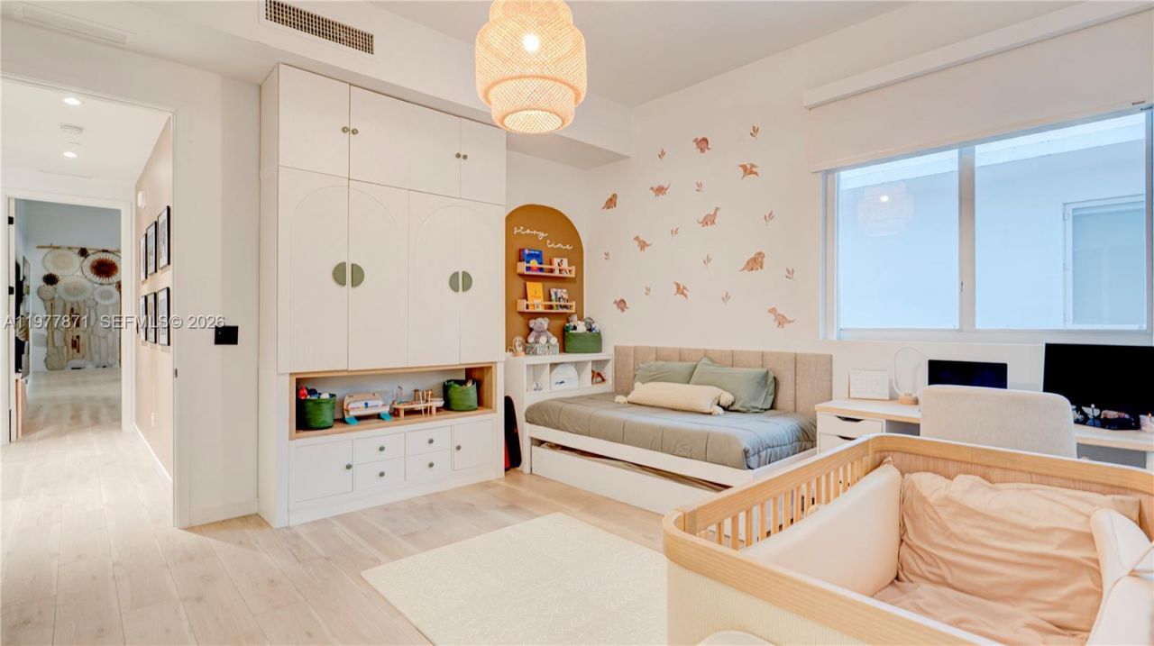 545 SW 11th St, Unit 105, Miami, FL 33129 Photo