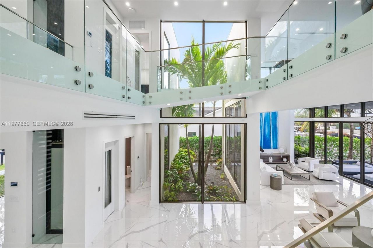 3367 NE 168th St, Unit __, North Miami Beach, FL 33160 Photo