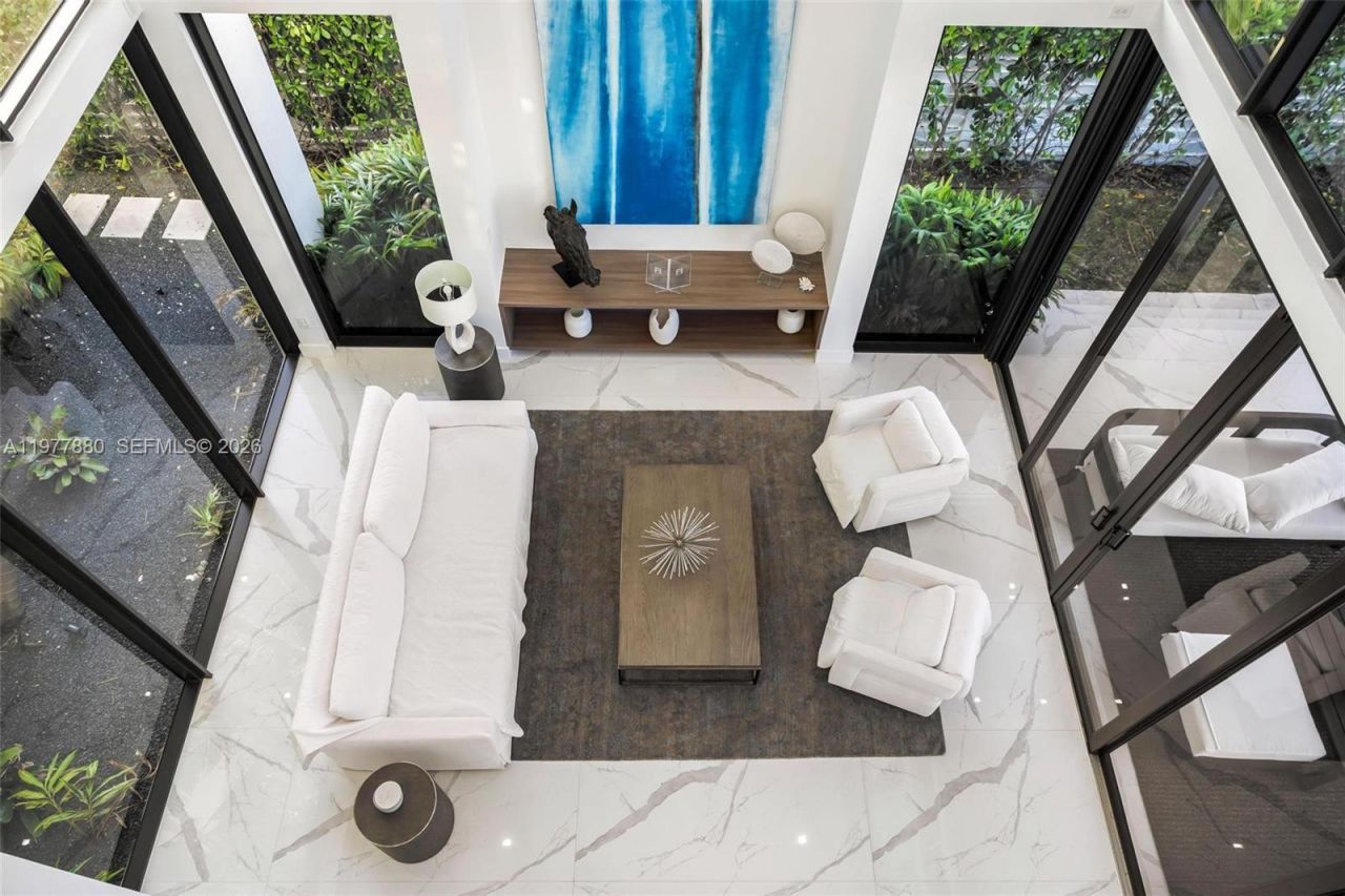 3367 NE 168th St, Unit __, North Miami Beach, FL 33160 Photo