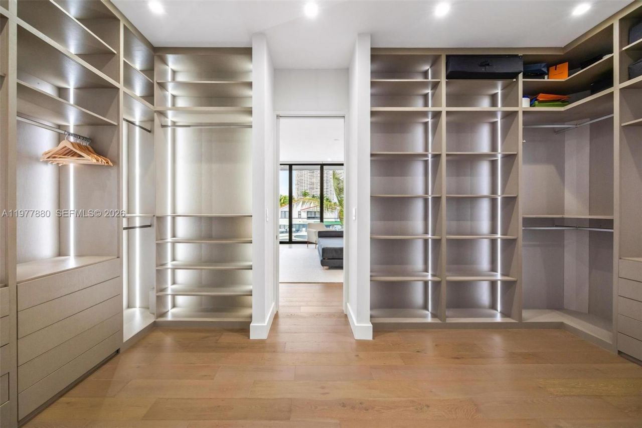 3367 NE 168th St, Unit __, North Miami Beach, FL 33160 Photo