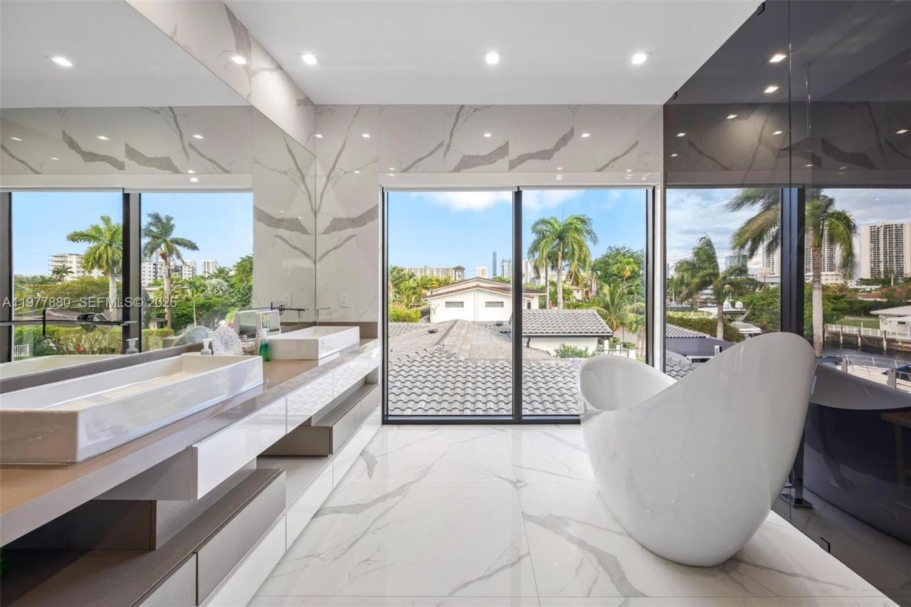 3367 NE 168th St, Unit __, North Miami Beach, FL 33160 Photo