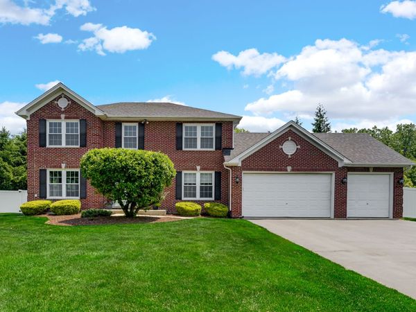 1405 Mallard Lane , Hoffman Estates, IL 60192