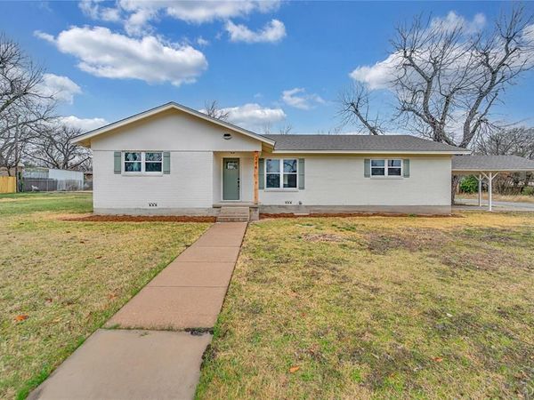 214 N Avenue P, Clifton, TX 76634