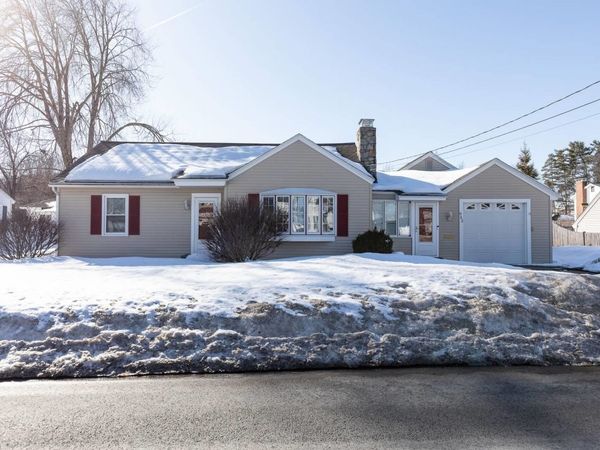 962 Montgomery Street, Manchester, NH 03102