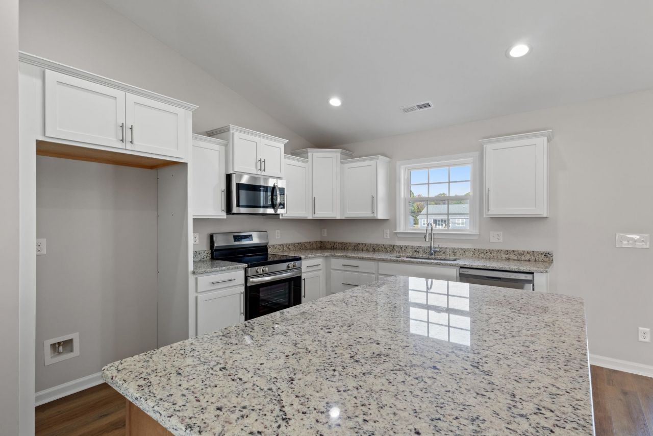 14 Bennington Ct Photo 5