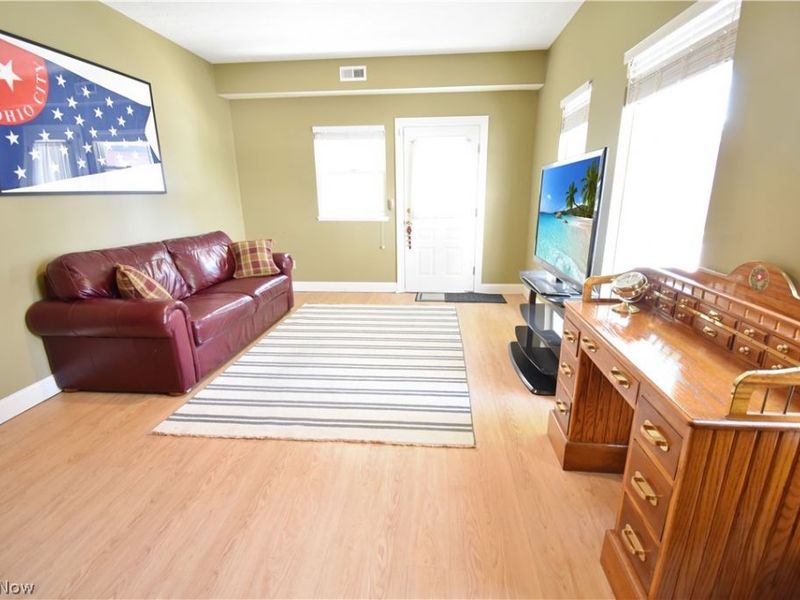 5500 Courtland Court, Cleveland, OH 44102 Photo 4