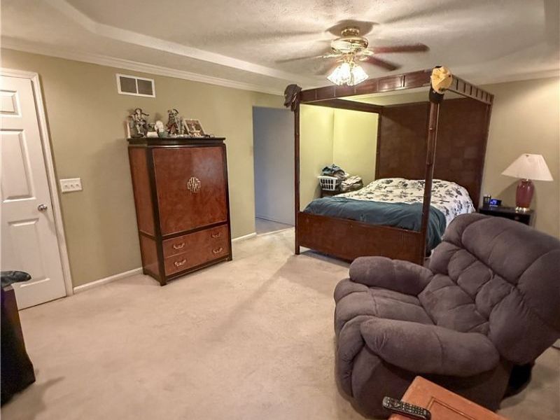 17058 Chamberlain Road, Grafton, OH 44044 Photo 12