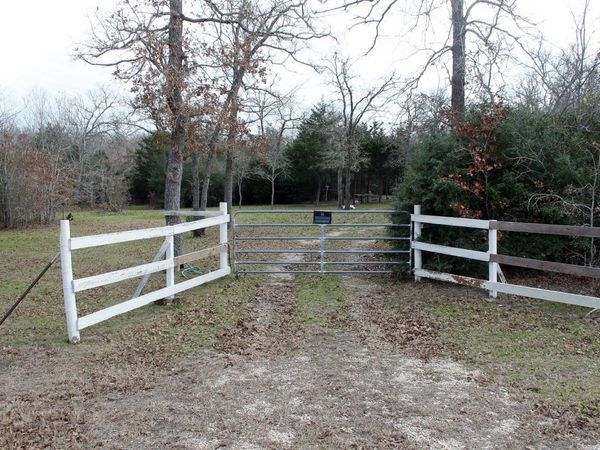 8729 E Fm 20 Highway, Dale, TX 78616