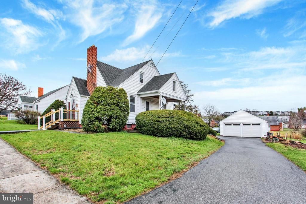 319 N Franklin Street, Waynesboro, PA 17268 Main Photo