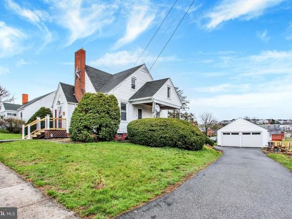 319 N FRANKLIN STREET, WAYNESBORO, PA 17268